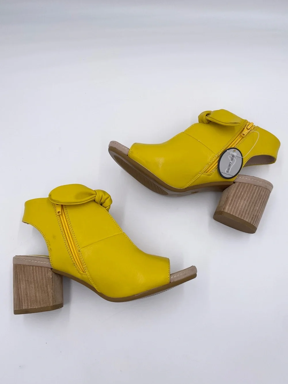 NEW Good Choice Kimora Sandal Heels Size 6 Bright Yellow Faux Leather Bow Detail